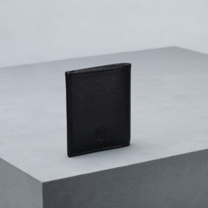 جاکارتی چرم اصل و طبیعی مشکی بزی نمای جلوی جاکارتی برند چرم حقی