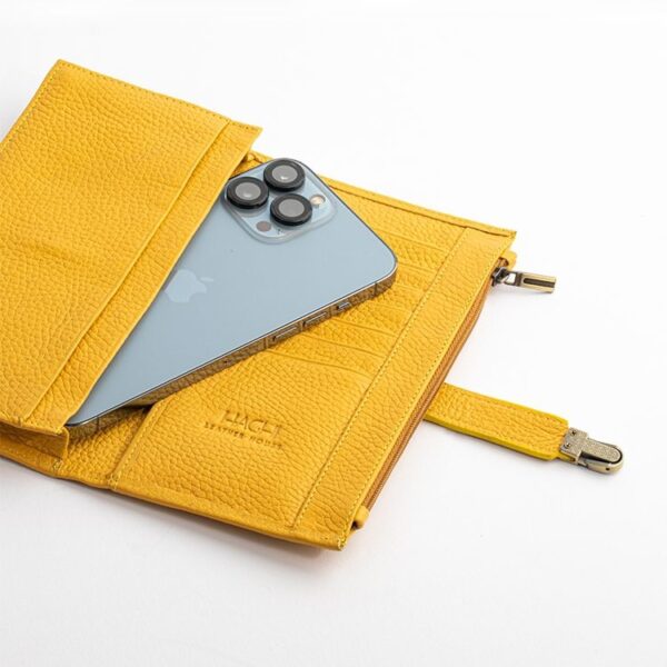کیف پول زنانه چرم طبیعی رنگ زرد مناسب برای حمل موبایل و گوشی