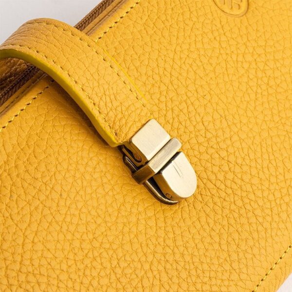 کیف پول زنانه چرم طبیعی رنگ زرد کیفیت دوخت عالی و قیمت مناسب
