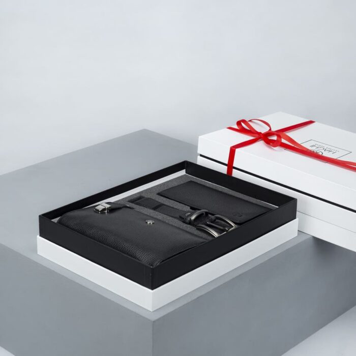 ست چرم هدیه مردانه چرم اصل وطبیعی رنگ مشکی برند جرم حقی