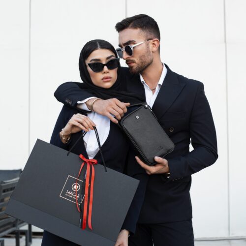 کادو تولد مردانه چی بخریم؟ یک پیشنهاد خاص، شیک و کاربردی با چرم طبیعی