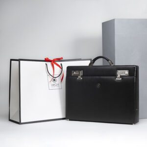 ساکی دستی برای کیف سام سونت مردانه یک کادوی مردانه جذاب