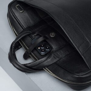 کیف چرم مردانه اصل و طبیعی رنگ مشکی مدل اداری و مهندسی جای مخصوص مدارک برند چرم حقی